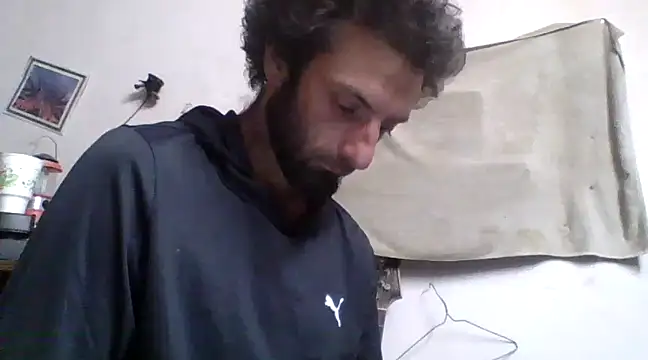 Snapshot of BigPeter6987 chatting on December 26, 1:18 am BigPeter6987 online show from December 26, 1:18 am
