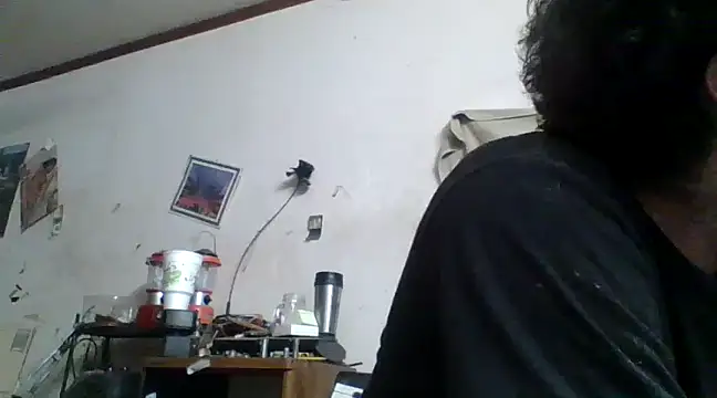 Snapshot of BigPeter6987 chatting on December 27, 12:18 am BigPeter6987 online show from December 27, 12:18 am