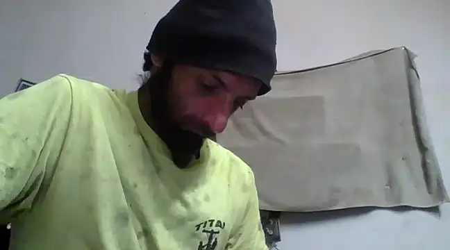Snapshot of BigPeter6987 chatting on January 3, 9:15 am BigPeter6987 online show from January 3, 9:15 am