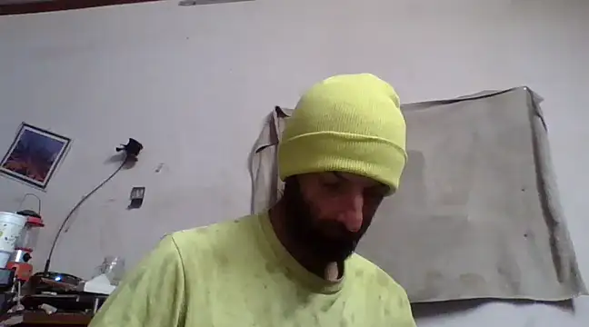 Snapshot of BigPeter6987 chatting on January 10, 5:02 pm BigPeter6987 online show from January 10, 5:02 pm