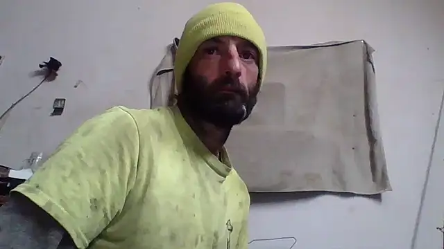 Snapshot of BigPeter6987 chatting on January 13, 12:24 pm BigPeter6987 online show from January 13, 12:24 pm