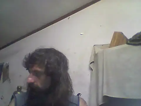 Snapshot of BigPeter6987 chatting on April 25, 7:33 am BigPeter6987 online show from April 25, 7:33 am