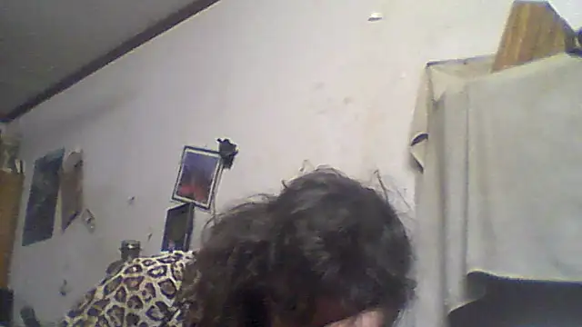 Snapshot of BigPeter6987 chatting on May 29, 9:40 am BigPeter6987 online show from May 29, 9:40 am