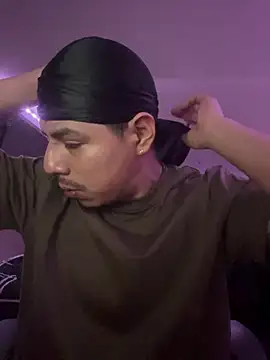 Snapshot of MynameisPaco chatting on February 23, 5:05 am MynameisPaco online show from February 23, 5:05 am