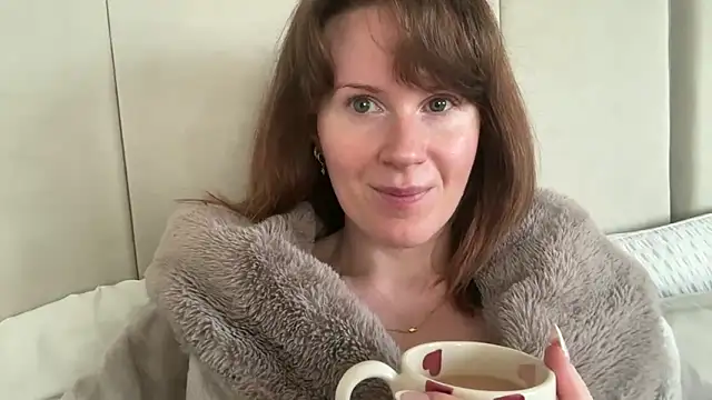 redheadrosie69 online show from March 19, 9:35 am