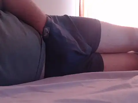 Snapshot of gentleman404040 chatting on September 26, 8:07 am gentleman404040 online show from September 26, 8:07 am