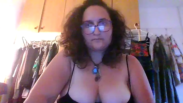 Snapshot of juicyrubies chatting on November 2, 11:12 am juicyrubies online show from November 2, 11:12 am