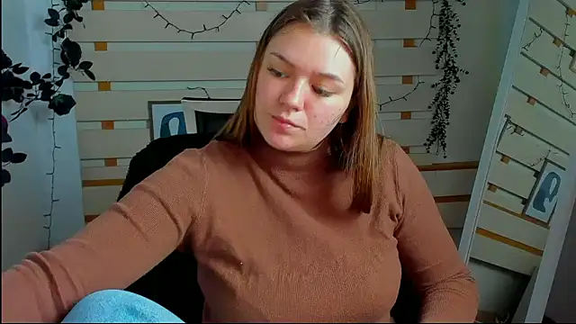 Snapshot of Josephine_Kiss chatting on April 18, 7:12 am Josephine Kiss online show from April 18, 7:12 am
