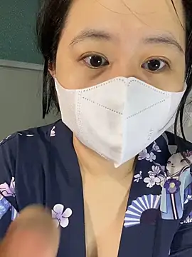 Snapshot of ninini92 chatting on January 1, 1:16 pm ninini92 online show from January 1, 1:16 pm