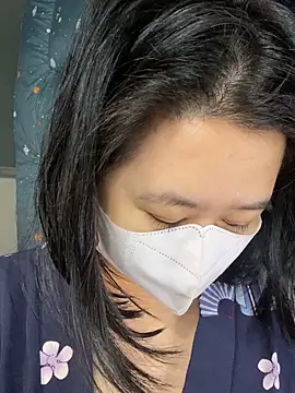 Snapshot of ninini92 chatting on February 9, 1:14 pm ninini92 online show from February 9, 1:14 pm