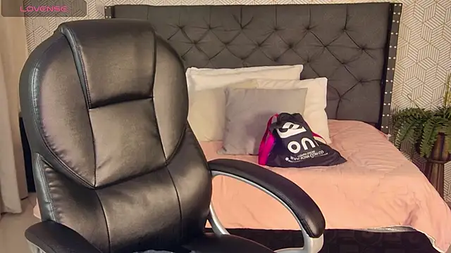 sussy  stone online show from December 21, 6:34 pm