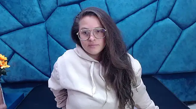 Snapshot of SaraThomso chatting on January 25, 3:30 am SaraThomso online show from January 25, 3:30 am