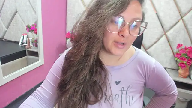 SaraThomso online show from October 2, 4:08 am