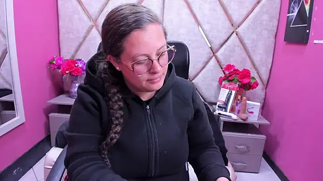 SaraThomso online show from November 28, 1:47 pm