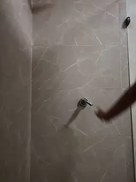 Lorraine Leon online show from March 19, 9:37 pm