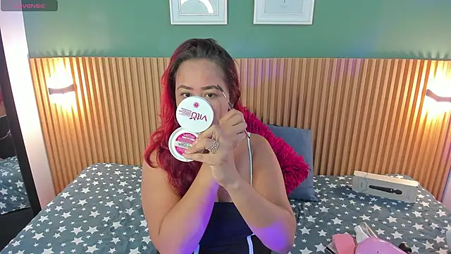  anavictoria  online show from March 13, 6:45 pm