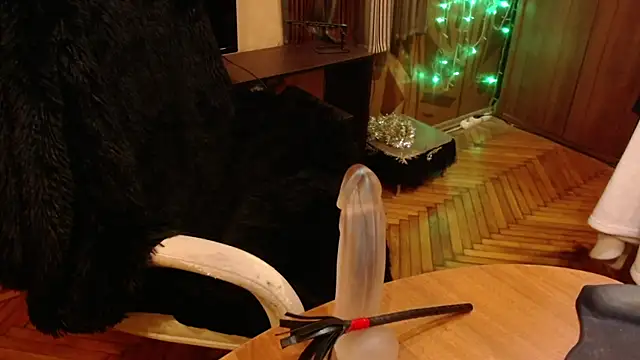 Miss Tress online show from February 13, 2:45 am