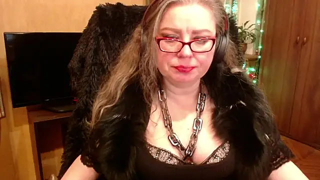 Miss Tress online show from February 14, 6:19 pm