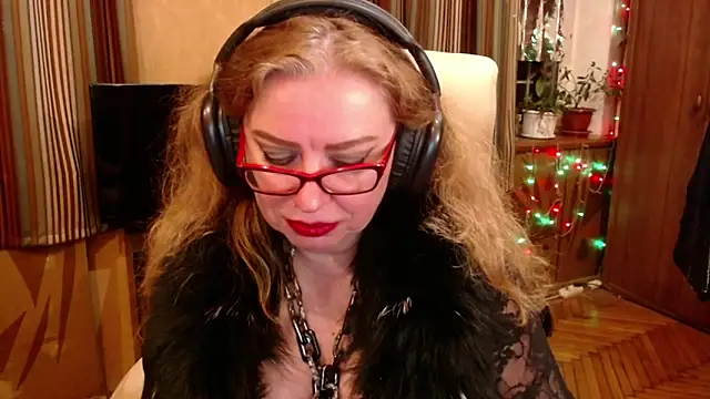 Miss Tress online show from May 20, 10:38 pm