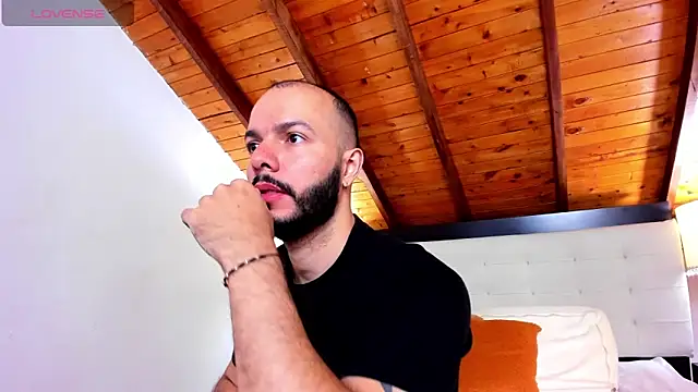 Tom Bailey online show from October 5, 12:14 pm