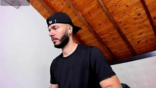 Tom Bailey online show from April 17, 12:41 pm