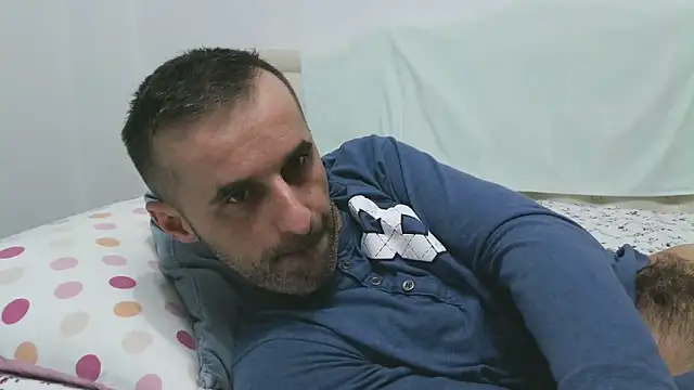 Snapshot of stevenpit chatting on December 8, 8:30 am stevenpit online show from December 8, 8:30 am