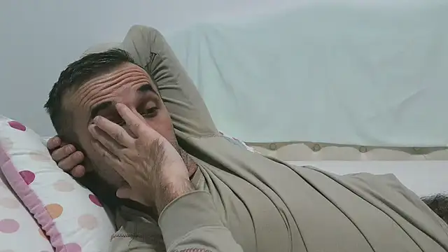 Snapshot of stevenpit chatting on December 14, 9:45 pm stevenpit online show from December 14, 9:45 pm