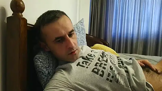 Snapshot of stevenpit chatting on January 1, 11:49 am stevenpit online show from January 1, 11:49 am