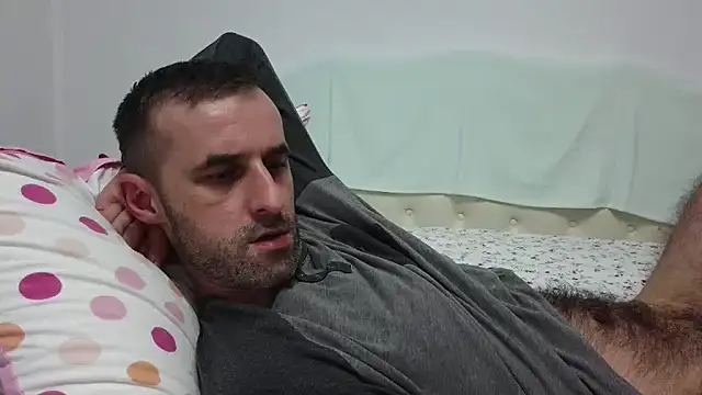 Snapshot of stevenpit chatting on January 5, 10:40 pm stevenpit online show from January 5, 10:40 pm