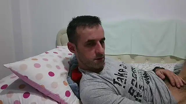 Snapshot of stevenpit chatting on January 9, 6:47 pm stevenpit online show from January 9, 6:47 pm