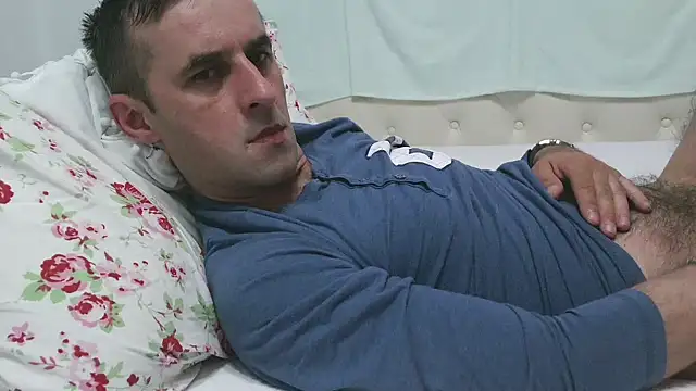 Snapshot of stevenpit chatting on March 13, 5:22 am stevenpit online show from March 13, 5:22 am