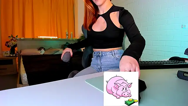 Snapshot of LolaLemona chatting on December 21, 3:31 pm LolaLemona online show from December 21, 3:31 pm