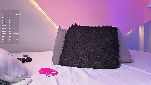 AllisonRoberts  online show from April 3, 10:08 pm