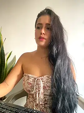 AbbyMillerrr online show from December 5, 9:00 pm