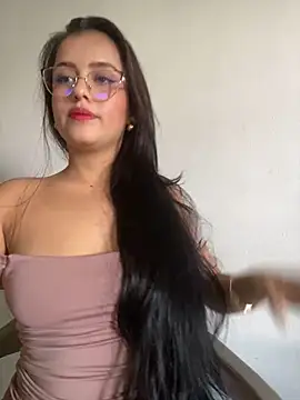 AbbyMillerrr online show from April 28, 8:36 pm