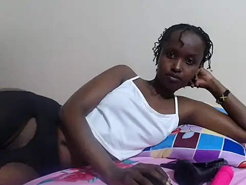 Snapshot of pretty_shee22 chatting on October 12, 7:18 am pretty shee22 online show from October 12, 7:18 am