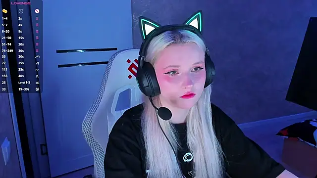 Snapshot of SweeteRose_Royce chatting on January 26, 2:52 pm SweeteRose Royce online show from January 26, 2:52 pm