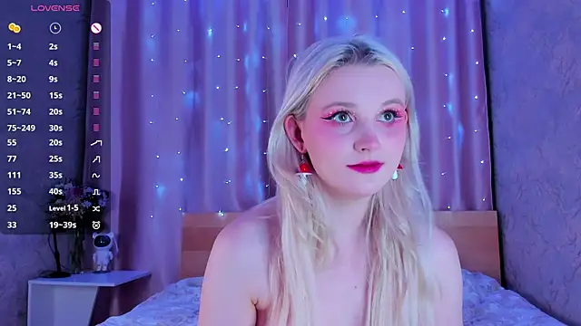 Snapshot of SweeteRose_Royce chatting on February 10, 5:19 pm SweeteRose Royce online show from February 10, 5:19 pm