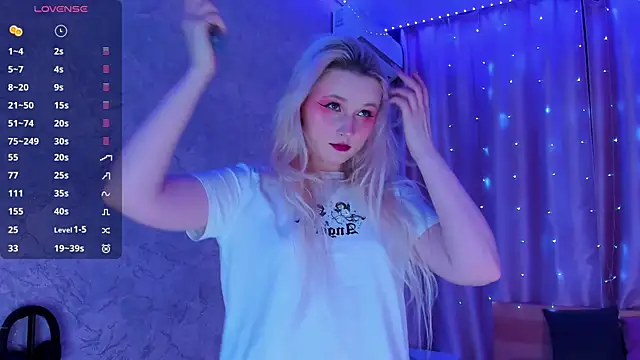 Snapshot of SweeteRose_Royce chatting on February 20, 3:08 pm SweeteRose Royce online show from February 20, 3:08 pm