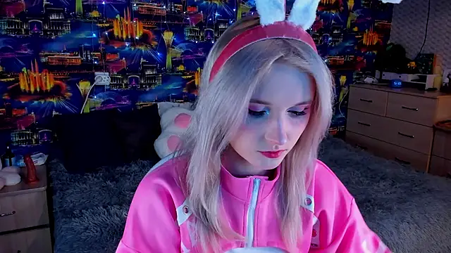 Snapshot of SweeteRose_Royce chatting on October 1, 4:13 pm SweeteRose Royce online show from October 1, 4:13 pm