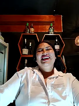 Snapshot of Marcela87 chatting on January 27, 12:22 am Marcela87 online show from January 27, 12:22 am