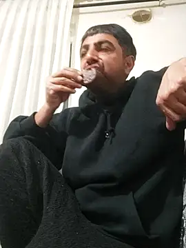 Snapshot of Muratcanik44 chatting on February 15, 11:01 pm Muratcanik44 online show from February 15, 11:01 pm