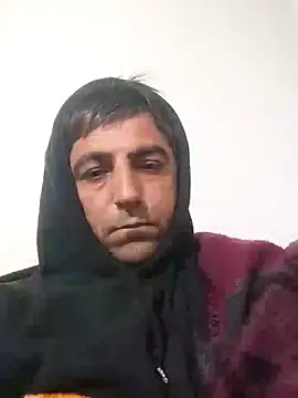 Snapshot of Muratcanik44 chatting on February 25, 11:47 pm Muratcanik44 online show from February 25, 11:47 pm