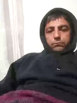 Snapshot of Muratcanik44 chatting on February 26, 9:58 pm Muratcanik44 online show from February 26, 9:58 pm