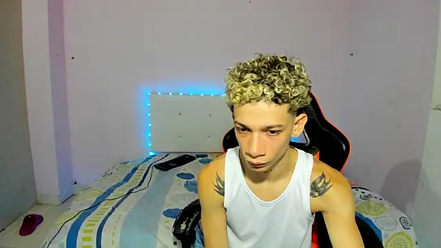 Snapshot of mateodeamjo chatting on November 1, 7:10 am mateodeamjo online show from November 1, 7:10 am