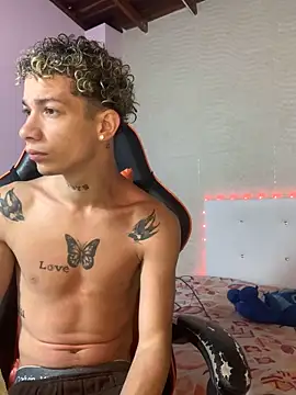 Snapshot of mateodeamjo chatting on November 12, 8:37 am mateodeamjo online show from November 12, 8:37 am