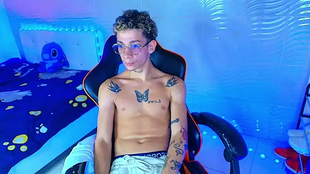 Snapshot of mateodeamjo chatting on November 29, 10:13 pm mateodeamjo online show from November 29, 10:13 pm