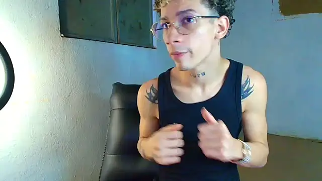 Snapshot of mateodeamjo chatting on January 6, 10:12 pm mateodeamjo online show from January 6, 10:12 pm