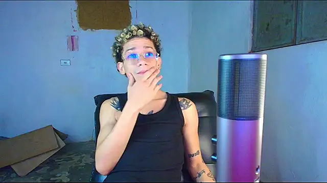 Snapshot of mateodeamjo chatting on January 15, 2:16 am mateodeamjo online show from January 15, 2:16 am