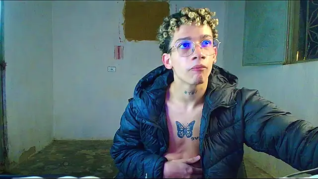 Snapshot of mateodeamjo chatting on January 16, 7:12 am mateodeamjo online show from January 16, 7:12 am